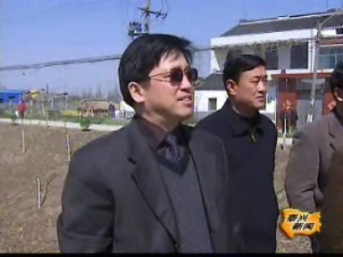 曹蘇民到泰興鎮調研 現場解決相關問題