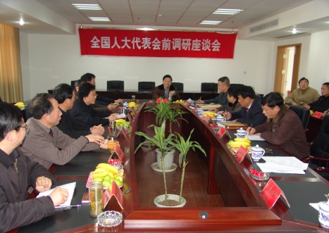 我市歡送十一屆全國人大代表何健忠赴京