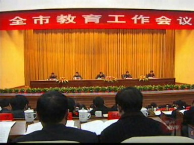 高亞梓:堅持教育優先發展 加快建設教育強市