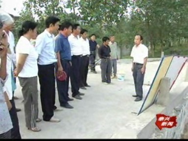 溪橋鎮現場推介油菜播種新方式